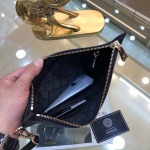 2025年9月8日入荷新作VERSACE /人気/本革/バッグ 人気 おすすめ 父の日 誕生日/ギフト プレゼント 結婚式男友達の誕生日プレゼント
