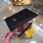 2025年9月8日入荷新作Louis Vuitton/人気/本革/バッグ 人気 おすすめ 父の日 誕生日/ギフト プレゼント 結婚式男友達の誕生日プレゼント
