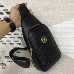 2025年9月8日入荷新作Versace /人気/本革/バッグ 人気 おすすめ 父の日 誕生日/ギフト プレゼント 結婚式男友達の誕生日プレゼント