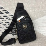 2025年9月8日入荷新作Versace /人気/本革/バッグ 人気 おすすめ 父の日 誕生日/ギフト プレゼント 結婚式男友達の誕生日プレゼント