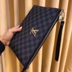 2025年9月8日入荷新作Louis Vuitton/人気/本革/バッグ 人気 おすすめ 父の日 誕生日/ギフト プレゼント 結婚式男友達の誕生日プレゼント