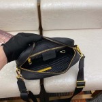 2025年9月8日入荷新作Fendi/人気/本革/バッグ 人気 おすすめ 父の日 誕生日/ギフト プレゼント 結婚式男友達の誕生日プレゼント