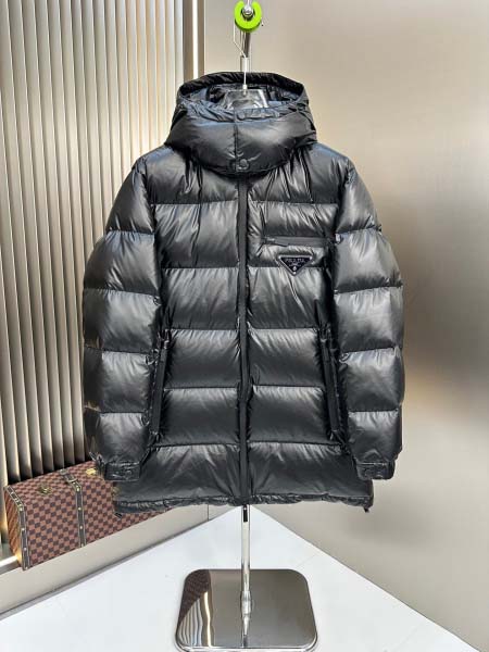 2025年10月22日秋冬入荷新作Pradaダウンジャケット高品質 人気商品/DD工場