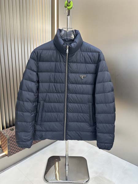 2025年10月22日秋冬入荷新作Pradaダウンジャケット高品質 人気商品/DD工場