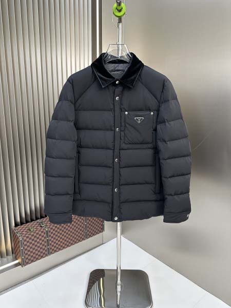 2025年10月23日秋冬入荷新作Pradaダウンジャケット高品質 人気商品/DD工場