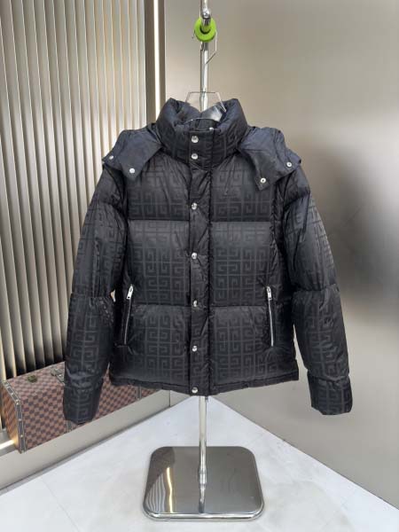 2025年10月23日秋冬入荷新作Fendiダウンジャケット高品質 人気商品/DD工場