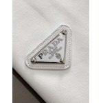 2025年10月21日入荷新作Pradaスウェット 秋冬高品質超厳選★入手困難/LD工場