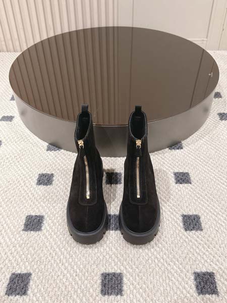 2025年10月22日入荷新作Prada女性用35-41靴人...