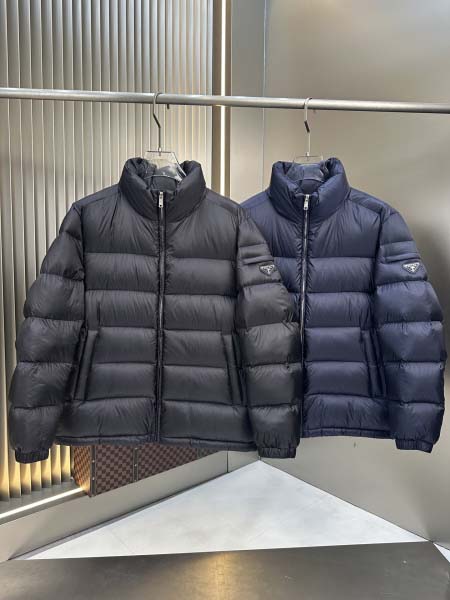 2025年10月22日秋冬入荷新作Prada ダウンジャケッ...