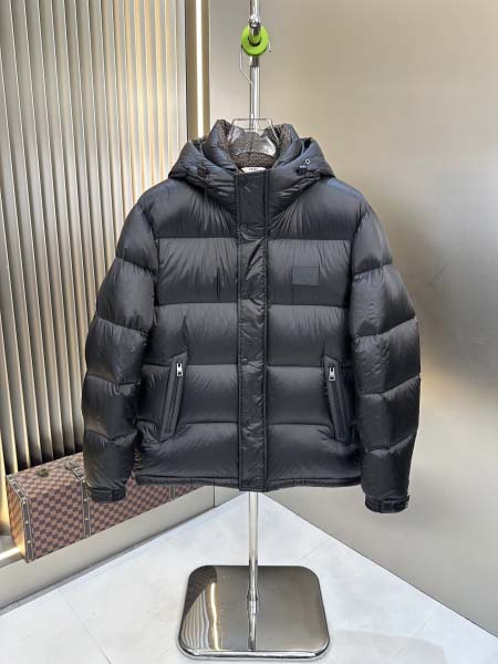 2025年10月22日秋冬入荷新作Fendi ダウンジャケッ...