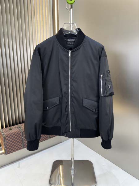 2025年10月22日秋冬入荷新作Pradaダウンジャケット...