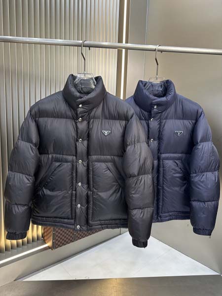 2025年10月22日秋冬入荷新作Pradaダウンジャケット...