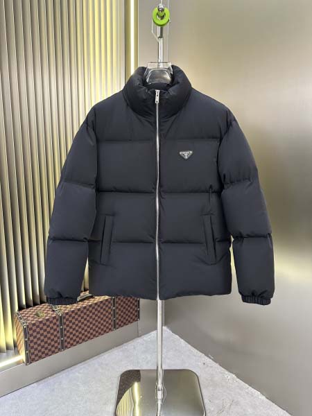 2025年10月23日秋冬入荷新作Pradaダウンジャケット...