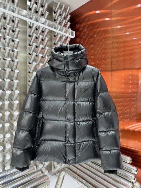 2025年10月27日秋冬新作Burberryダウンジャケッ...