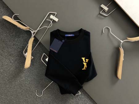 2025年10月30日秋冬新作Louis Vuittonスウ...